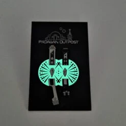 Saber Crystal Pin Badge -Padawan Outpost Shop 20230118 102647222222